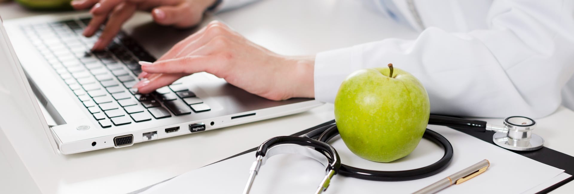 Egressas de nutrição da Unifacisa se destacam com conquistas acadêmicas e profissionais