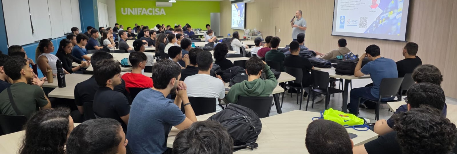 Unifacisa recebe evento que conecta alunos de tecnologia ao mercado de trabalho