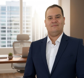 Foto do Professor Raphael Henrique de Lima Freire