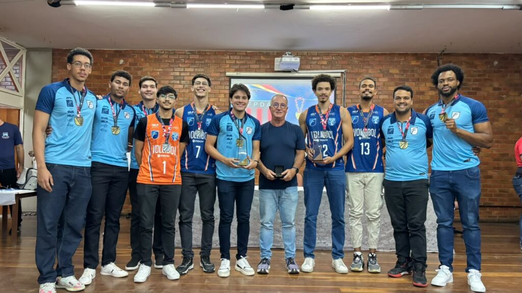 Atletas da Unifacisa recebem medalhas dos Jogos Universitários Paraibanos 2026 